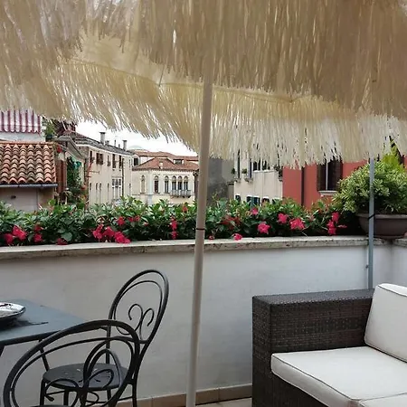 Apartment Savoia & Jolanda 2 *