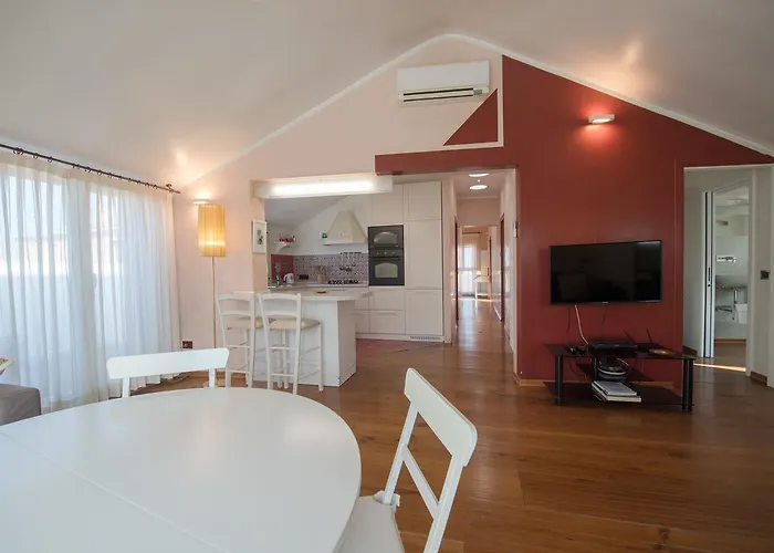 Savoia & Jolanda 2 * Венеция