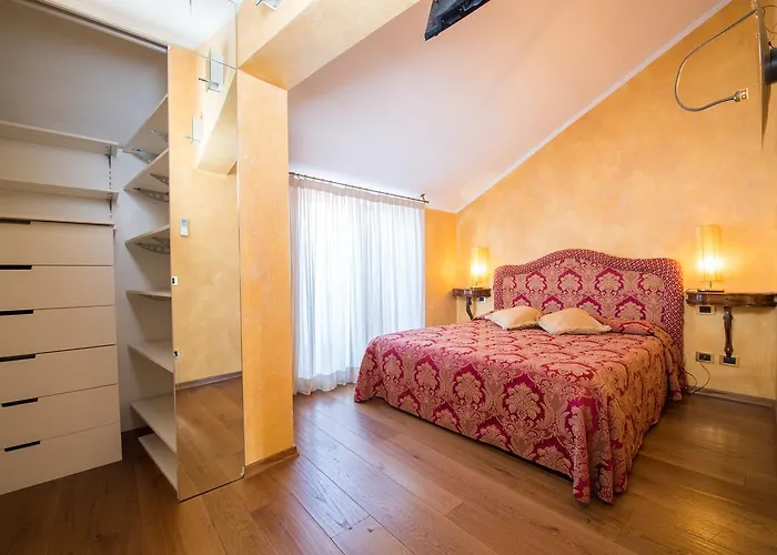 Апартаменты Savoia & Jolanda 2 *