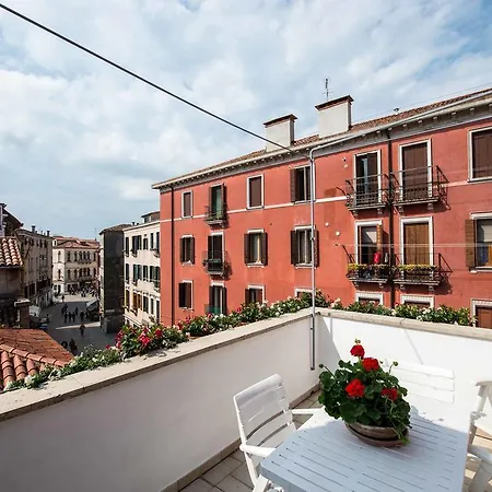 Savoia & Jolanda 2 Appartamento *